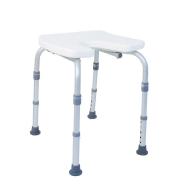 Stol za prhanje s higienskim izrezom Drive Medical DH 135
