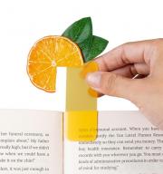 Zaznamek za knjigo v veselem dizajnu Fruitmark Orange